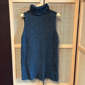 Gap Women’s L Turtleneck Sweater